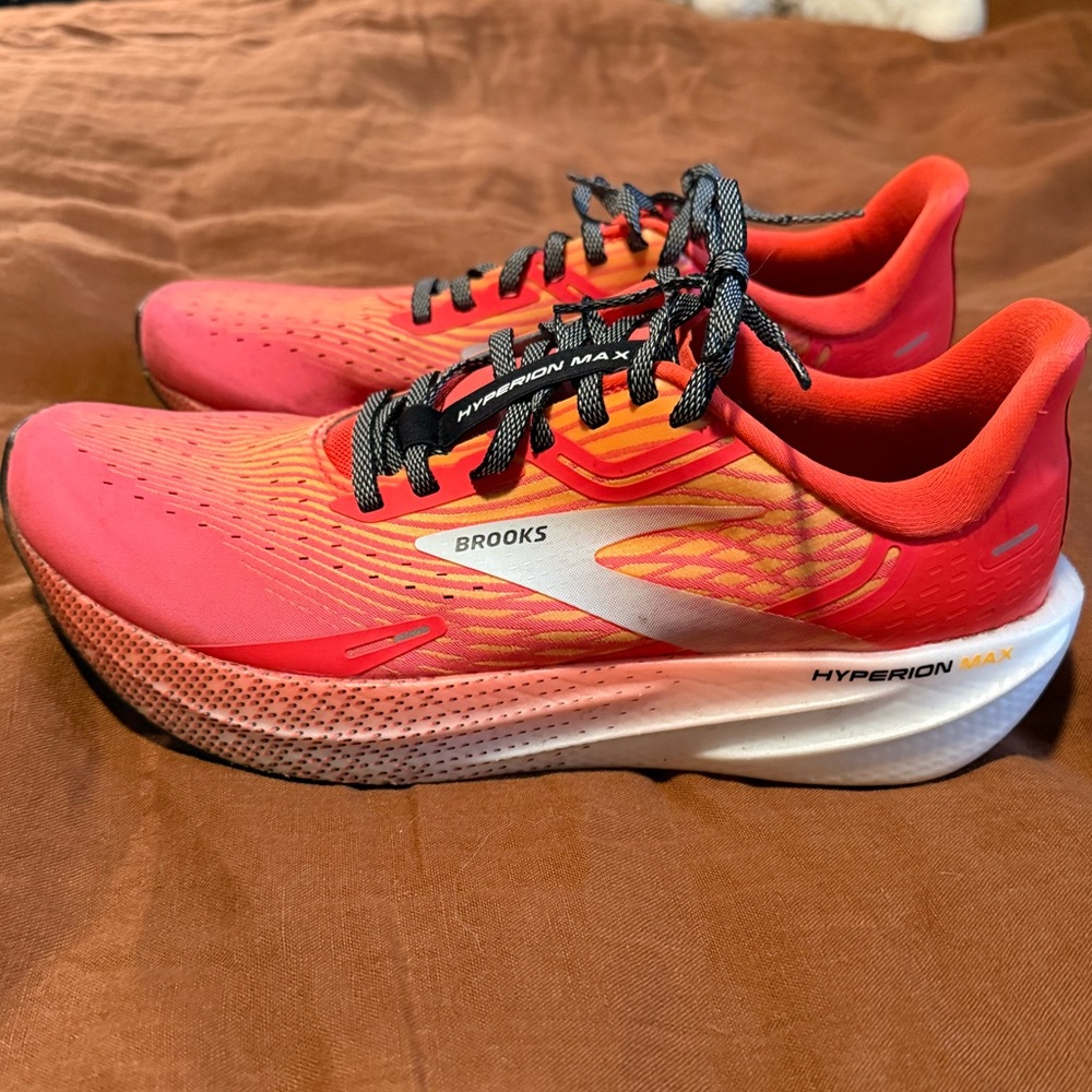 Brooks Hyperion Max Running Shoes